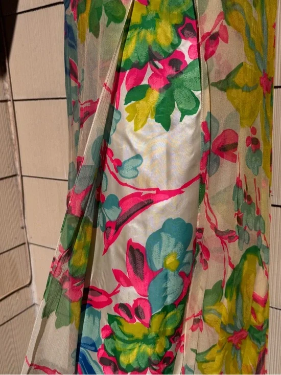 Vintage 1960s Mr. John Jr. Floral Dress with Beaded Neckline Size Small/Medium - Picture 13 of 13